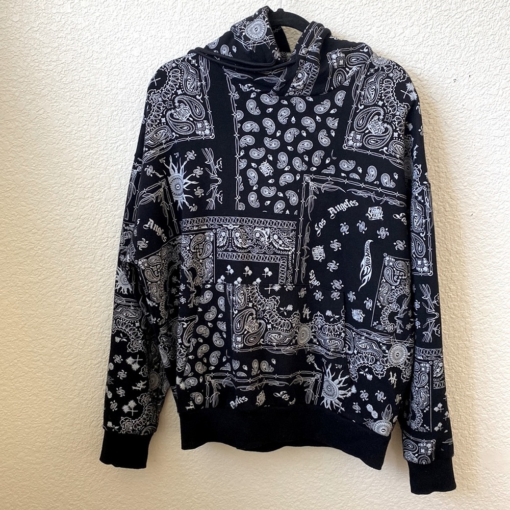 Forever 21 mens Hot Wheels hoodie, black and white.
